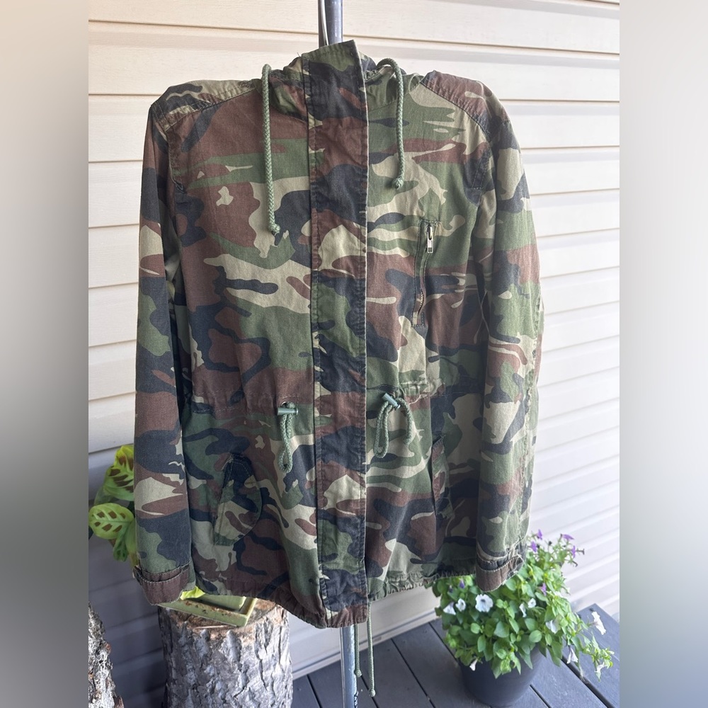 Camo Jacket - Picture 2 of 10